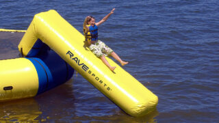 Aqua-Slide-Large_main