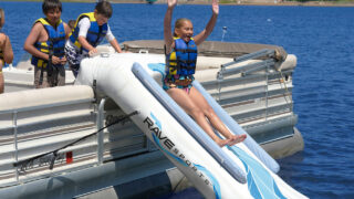Pontoon-Slide_main
