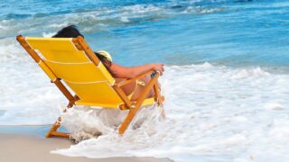 Frankford-Oakwood-Beach-Chair-action2-gallery