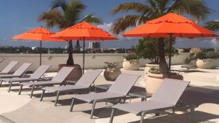 Windmaster 7.5′ Round Umbrella – Orange – lifestyle – gallery